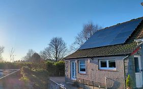 The Old Smiddy Cottage And Apartment